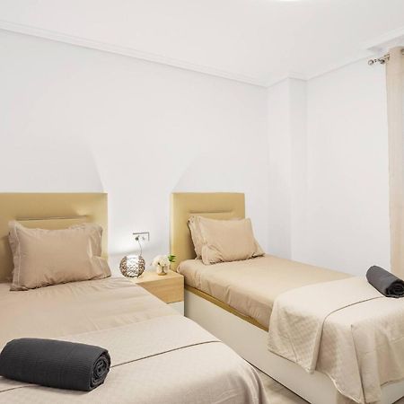 Noche By The Sea Apartment Torrevieja Exterior foto